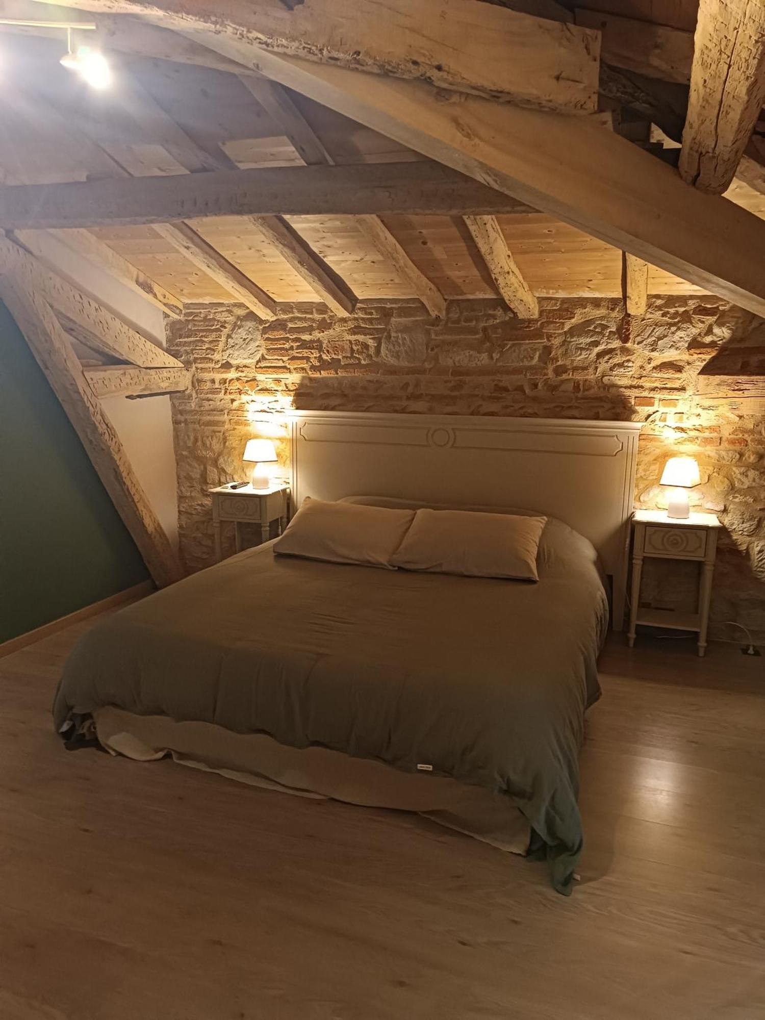 Le Jardin Des Cedres Hotell Lavaur  Rom bilde