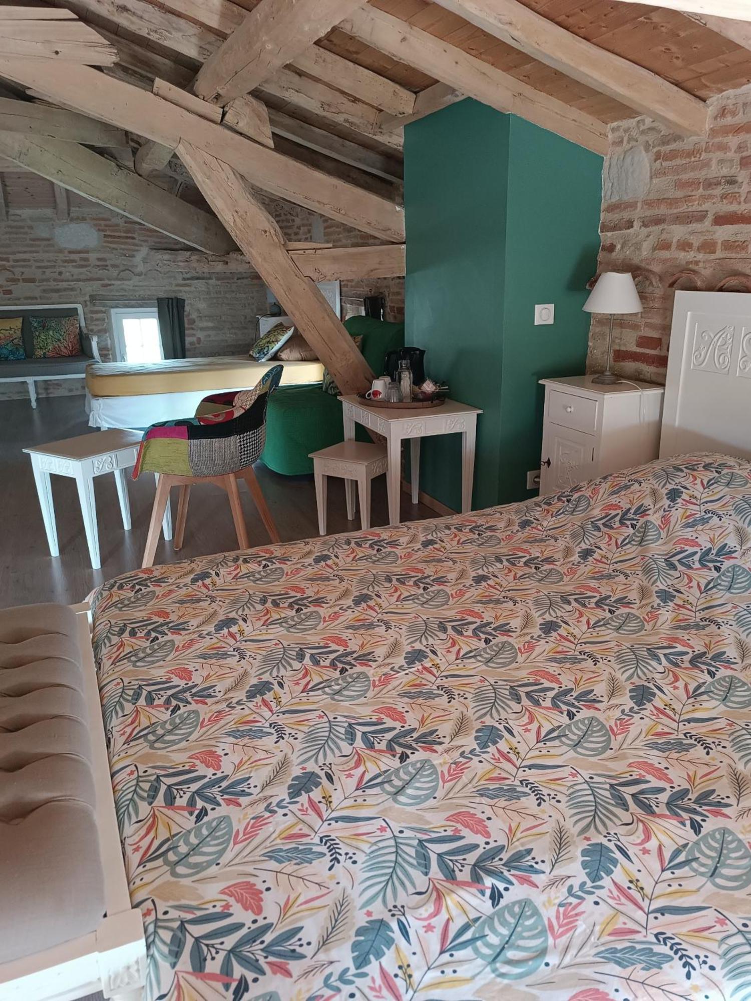 Le Jardin Des Cedres Hotell Lavaur  Rom bilde